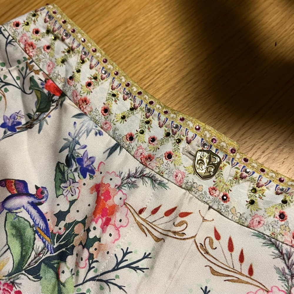 Camilla Boheme Shorts With Pleat Underlay, Floral Silk - Picture 3 of 8